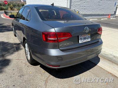 Trzecie zdjęcie samochodu z tyłu: 2015 VOLKSWAGEN JETTA SE VIN:3VWD17AJ2FM323077 - miniatura