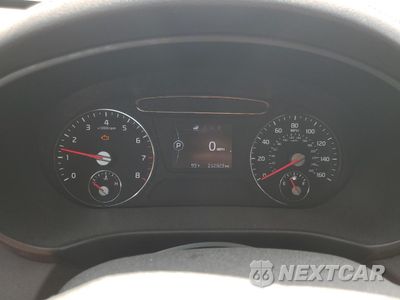 Zdjęcie 9 z 15 samochodu: 2016 KIA SORENTO LX VIN:5XYPGDA54GG178039 - miniatura