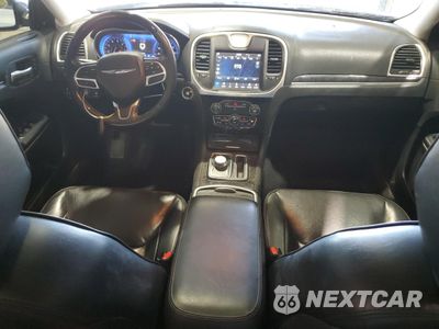 Zdjęcie 8 z 15 samochodu: 2020 CHRYSLER 300 LIMITED VIN:2C3CCAKG6LH128588 - miniatura
