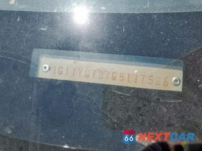 Zdjęcie 12 z 14 samochodu: 1986 CHEVROLET CORVETTE VIN:1G1YY0787G5117586 - miniatura