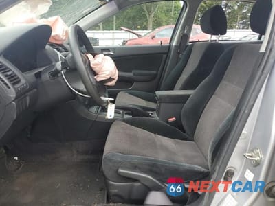 Zdjęcie 7 z 12 samochodu: 2003 HONDA ACCORD LX VIN:1HGCM56393A058656 - miniatura