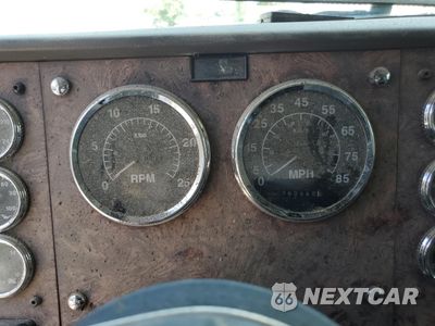 Zdjęcie 8 z 10 samochodu: 1999 INTERNATIONAL 9400 SEMI TRUCK VIN:2HSFHAERXXC087707 - miniatura