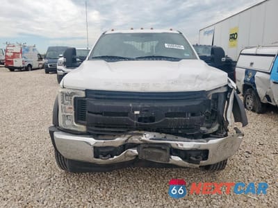 Piąte zdjęcie samochodu w środku: 2019 FORD F550 SUPER DUTY VIN:1FD0W5HT0KEG10525 - miniatura