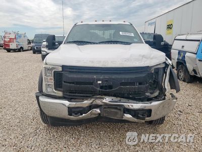 Piąte zdjęcie samochodu w środku: 2019 FORD F550 SUPER DUTY VIN:1FD0W5HT0KEG10525 - miniatura