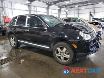 Czwarte zdjęcie samochodu z boku: 2004 PORSCHE CAYENNE S VIN:WP1AB29P64LA76724 - miniatura