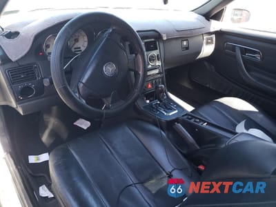 Zdjęcie 8 z 12 samochodu: 2000 MERCEDES-BENZ SLK 230 KOMPRESSOR VIN:WDBKK47F5YF160614 - miniatura