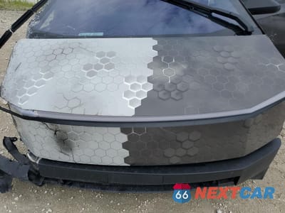 Zdjęcie 11 z 13 samochodu: 2024 TESLA CYBERTRUCK VIN:7G2CEHED4RA000603 - miniatura