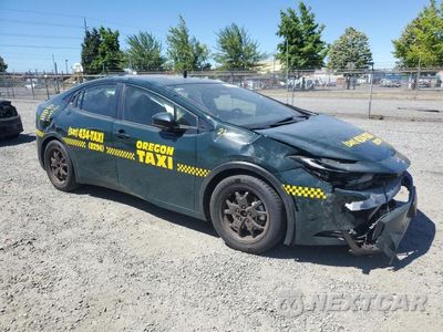 Czwarte zdjęcie samochodu z boku: 2023 TOYOTA PRIUS PRIME SE VIN:JTDACACU1P3003269 - miniatura