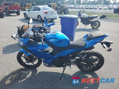 Trzecie zdjęcie samochodu z tyłu: 2018 KAWASAKI EX400 VIN:JKAEXKH1XJDA08611 - miniatura