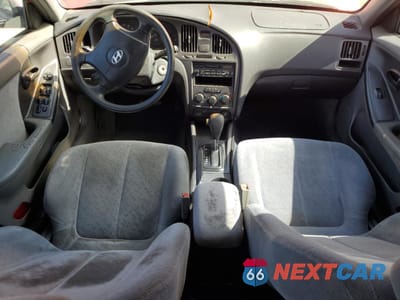 Zdjęcie 8 z 12 samochodu: 2005 HYUNDAI ELANTRA GLS VIN:KMHDN46D25U946746 - miniatura