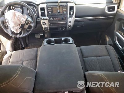 Zdjęcie 8 z 13 samochodu: 2017 NISSAN TITAN S VIN:1N6AA1EJ4HN543162 - miniatura