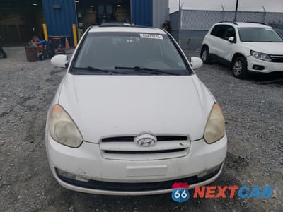 Piąte zdjęcie samochodu w środku: 2008 HYUNDAI ACCENT BASE VIN:KMHCN35C28U101902 - miniatura