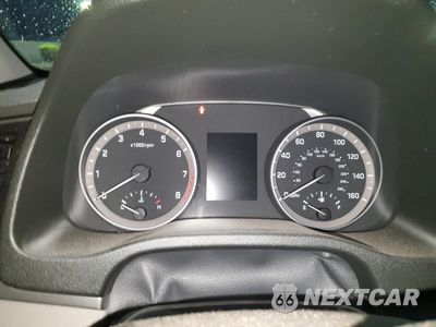 Zdjęcie 9 z 12 samochodu: 2018 HYUNDAI ELANTRA SE VIN:5NPD74LF0JH385424 - miniatura