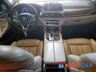 Zdjęcie 8 z 13 samochodu: 2017 BMW 750 I VIN:WBA7F0C55HGM21314 - miniatura