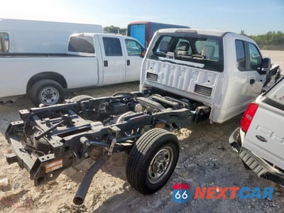 Trzecie zdjęcie samochodu z tyłu: 2018 FORD F350 SUPER DUTY VIN:1FD8X3A64JEC67600 - miniatura