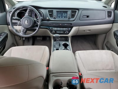 Zdjęcie 8 z 16 samochodu: 2021 KIA SEDONA LX VIN:KNDMB5C13M6663353 - miniatura