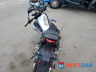 Zdjęcie 6 z 10 samochodu: 2023 YAMAHA MT09 D VIN:JYARN72E8PA001911 - miniatura