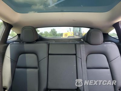 Zdjęcie 10 z 14 samochodu: 2022 TESLA MODEL Y VIN:7SAYGDEE3NF440185 - miniatura