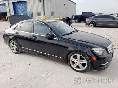 Czwarte zdjęcie samochodu z boku: 2011 MERCEDES-BENZ C 300 VIN:WDDGF5EB4BR167938 - miniatura