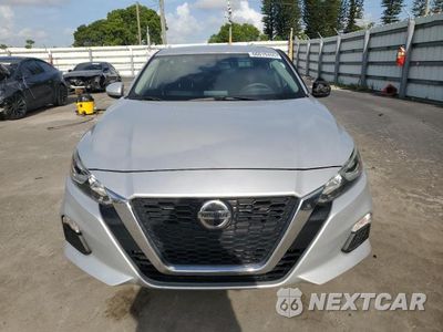 Piąte zdjęcie samochodu w środku: 2020 NISSAN ALTIMA S VIN:1N4BL4BV0LC128585 - miniatura