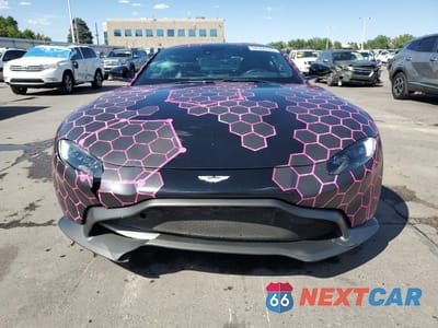 Piąte zdjęcie samochodu w środku: 2019 ASTON MARTIN VANTAGE VIN:SCFSMGAW1KGN01144 - miniatura