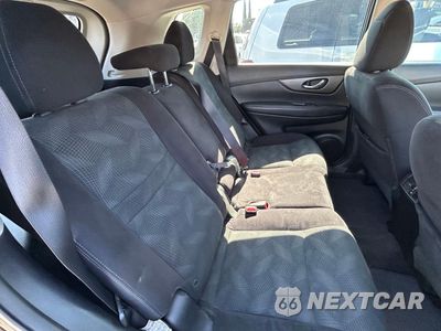 Zdjęcie 6 z 11 samochodu: 2014 NISSAN ROGUE S VIN:5N1AT2MT3EC872167 - miniatura