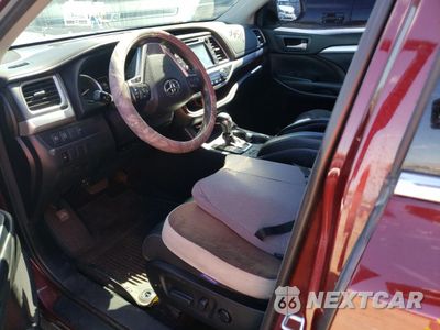 Zdjęcie 7 z 13 samochodu: 2018 TOYOTA HIGHLANDER SE VIN:5TDJZRFH4JS834136 - miniatura