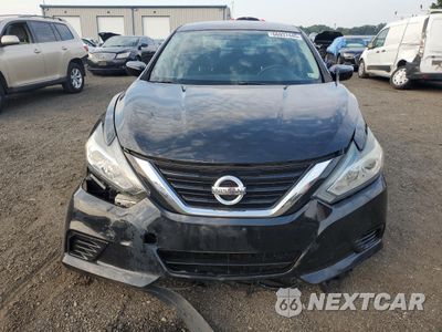 Piąte zdjęcie samochodu w środku: 2017 NISSAN ALTIMA 2.5 VIN:1N4AL3AP4HC190765 - miniatura