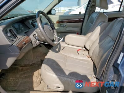 Zdjęcie 7 z 12 samochodu: 2010 MERCURY GRAND MARQUIS LS VIN:2MEBM7FV3AX610727 - miniatura