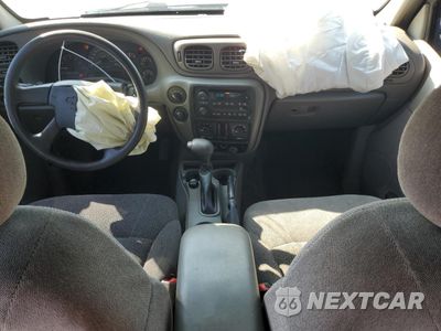 Zdjęcie 8 z 15 samochodu: 2004 CHEVROLET TRAILBLAZER EXT LS VIN:1GNET16S946227628 - miniatura