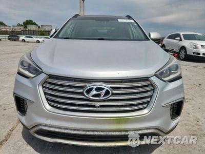 Piąte zdjęcie samochodu w środku: 2017 HYUNDAI SANTA FE SE ULTIMATE VIN:KM8SR4HF8HU180777 - miniatura