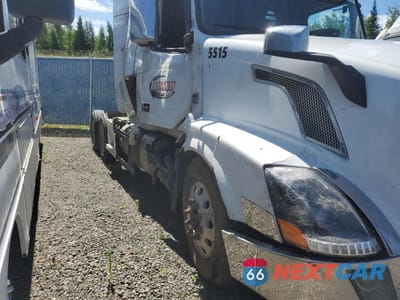 Zdjęcie 9 z 10 samochodu: 2015 VOLVO VN VNL VIN:4V4NC9EH8FN179694 - miniatura