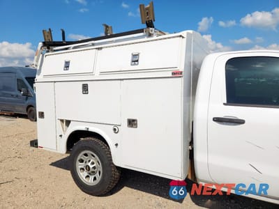 Zdjęcie 11 z 13 samochodu: 2015 CHEVROLET SILVERADO C3500 VIN:1GB3CYCG0FZ122734 - miniatura