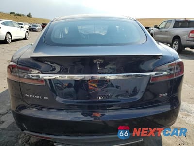 Zdjęcie 6 z 13 samochodu: 2013 TESLA MODEL S VIN:5YJSA1DP4DFP05426 - miniatura