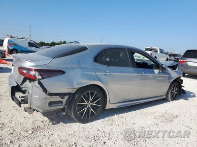 Trzecie zdjęcie samochodu z tyłu: 2021 TOYOTA CAMRY SE VIN:4T1G11AK0MU402516 - miniatura