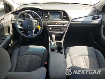 Zdjęcie 8 z 13 samochodu: 2018 HYUNDAI SONATA SE VIN:5NPE24AF4JH655518 - miniatura