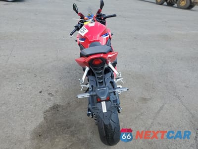 Czwarte zdjęcie samochodu z boku: 2024 HONDA CBR650 R VIN:MLHRH1555R5001555 - miniatura