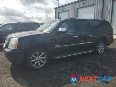 2010 GMC YUKON XL DENALI 1GKUKMEF3AR151142 - główne zdjęcie licytacji z USA - miniatura