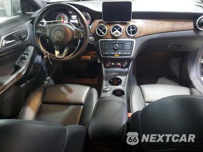 Zdjęcie 8 z 12 samochodu: 2016 MERCEDES-BENZ GLA 250 4MATIC VIN:WDCTG4GBXGJ231669 - miniatura