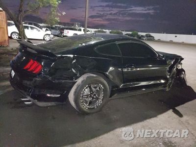 Trzecie zdjęcie samochodu z tyłu: 2020 FORD MUSTANG GT VIN:1FA6P8CF0L5105879 - miniatura