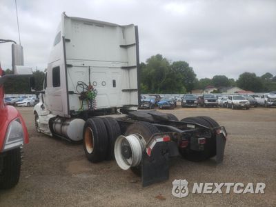 Trzecie zdjęcie samochodu z tyłu: 2018 INTERNATIONAL LT625 SEMI TRUCK VIN:3HSDZAPR9JN755827 - miniatura