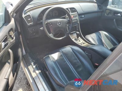 Zdjęcie 8 z 14 samochodu: 2002 MERCEDES-BENZ CLK 55 AMG VIN:WDBLJ74G32T096023 - miniatura