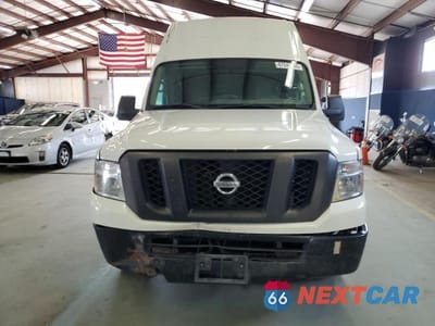 Piąte zdjęcie samochodu w środku: 2020 NISSAN NV 2500 S VIN:1N6BF0LY1LN806586 - miniatura