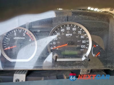 Zdjęcie 9 z 14 samochodu: 2011 ISUZU NPR VIN:JALC4W161B7000993 - miniatura