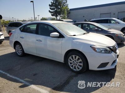 Czwarte zdjęcie samochodu z boku: 2018 NISSAN SENTRA S VIN:3N1AB7AP1JY292075 - miniatura