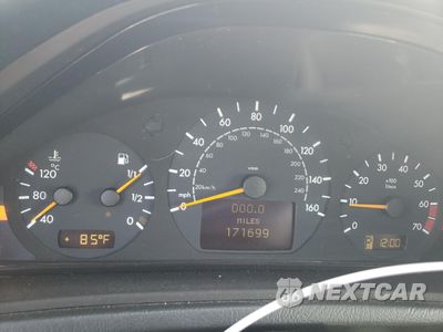 Zdjęcie 9 z 14 samochodu: 2001 MERCEDES-BENZ CLK 320 VIN:WDBLK65G01T076445 - miniatura
