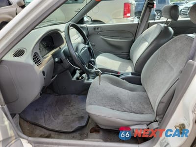 Zdjęcie 7 z 12 samochodu: 1998 FORD ESCORT SE VIN:3FAFP15P6WR241044 - miniatura