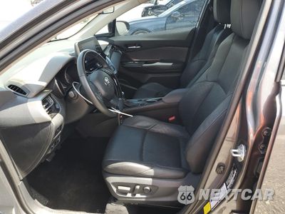 Zdjęcie 7 z 13 samochodu: 2021 TOYOTA C-HR XLE VIN:NMTKHMBX1MR131118 - miniatura