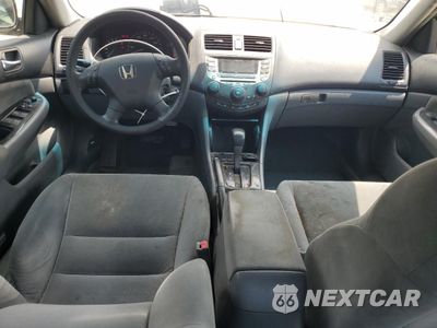 Zdjęcie 8 z 12 samochodu: 2007 HONDA ACCORD SE VIN:1HGCM56317A175668 - miniatura