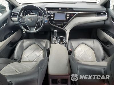 Zdjęcie 8 z 12 samochodu: 2018 TOYOTA CAMRY HYBRID VIN:4T1B21HKXJU004240 - miniatura